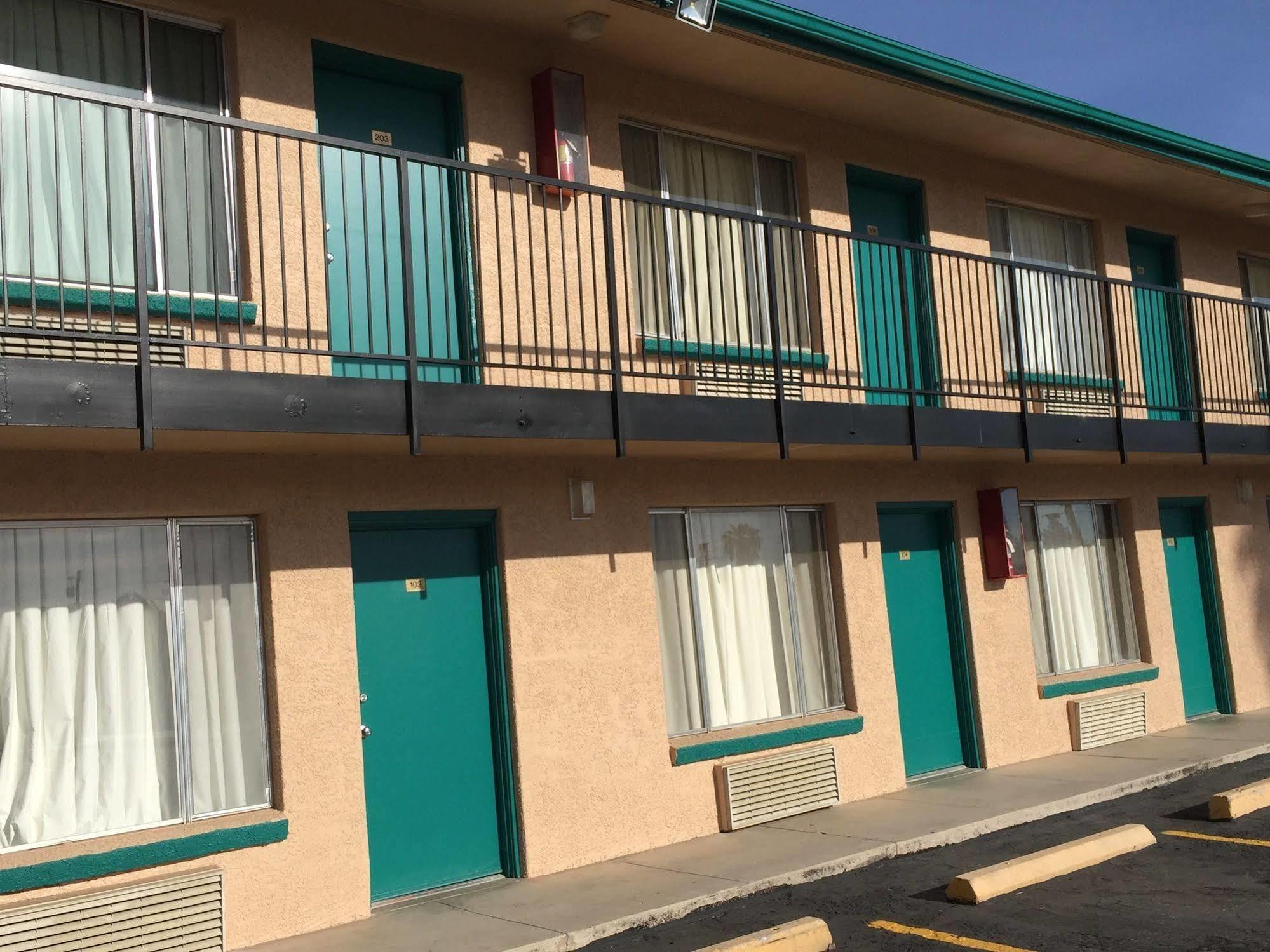 Amazon Motel Tucson Exterior photo